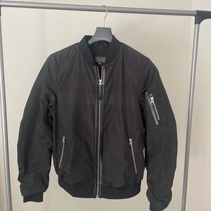 Mackage bomber